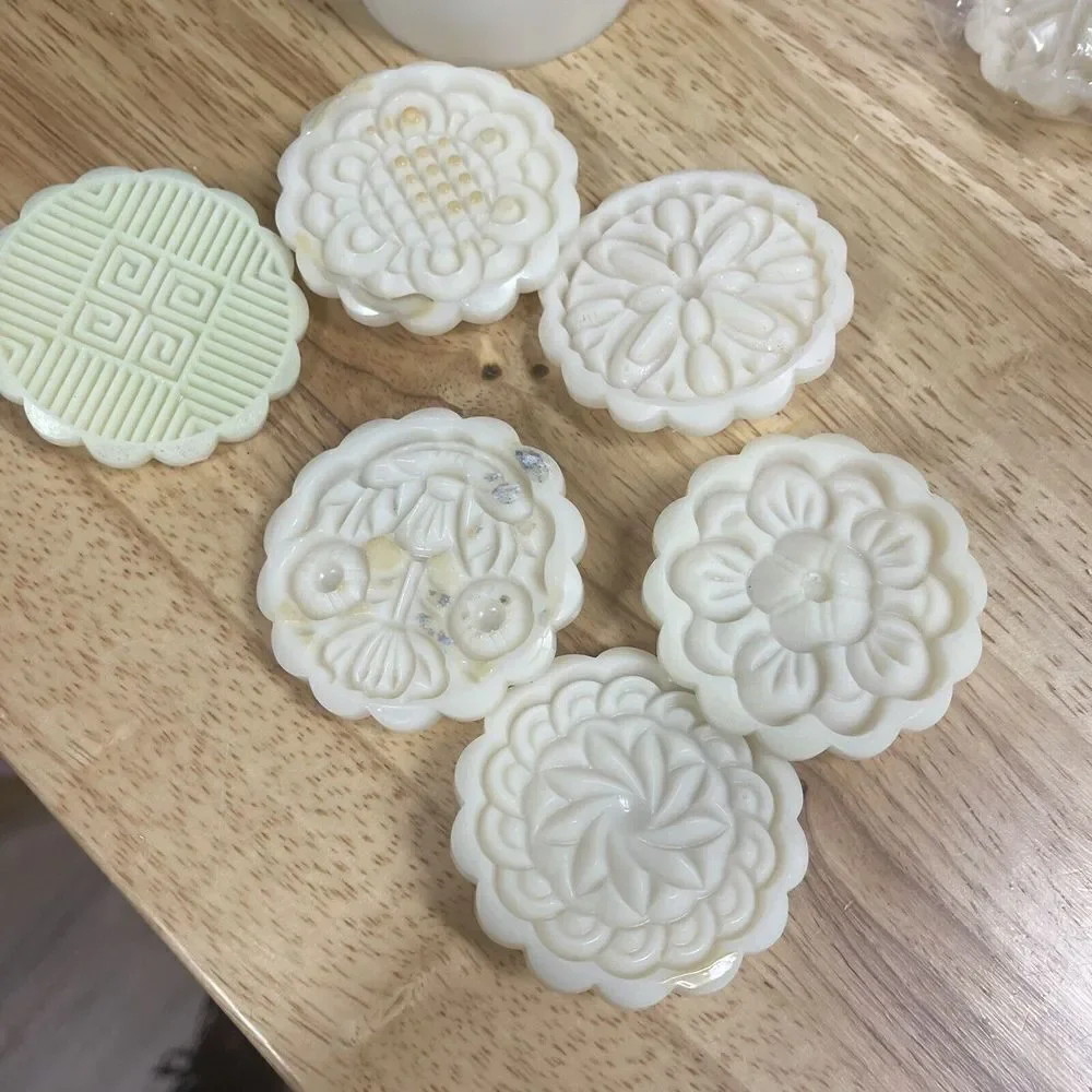 Set Of 4 Round & Square Mold Bath Bomb/shower Steamer Hand Press Or Cookie Press